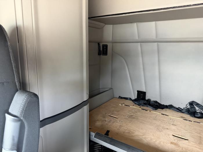 2022 Peterbilt 579-32