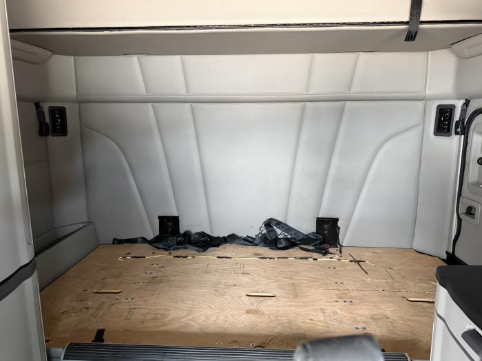 2022 Peterbilt 579-33