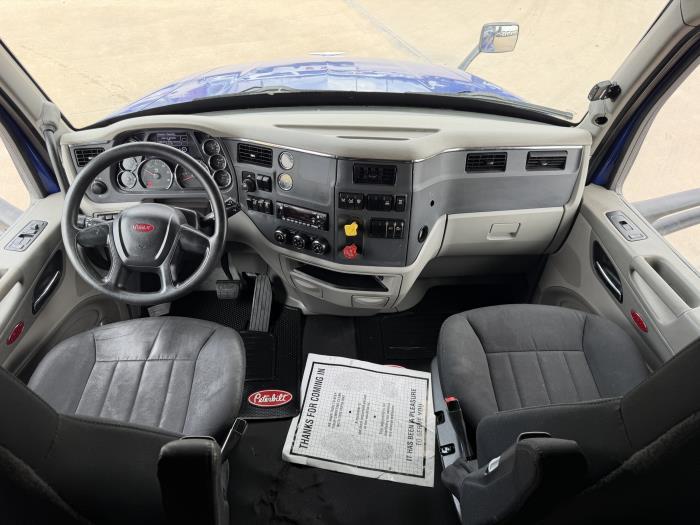2022 Peterbilt 579-35