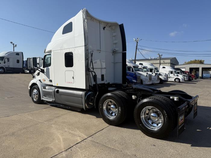 2021 Peterbilt 579-38