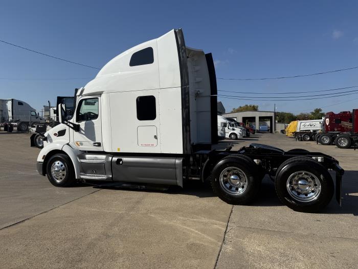 2021 Peterbilt 579-39