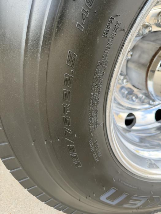 2019 Peterbilt 579-9