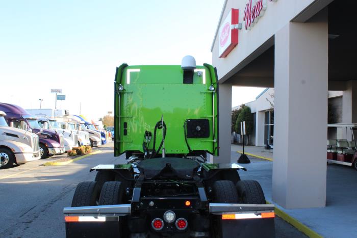 2021 Freightliner CORONADO-5