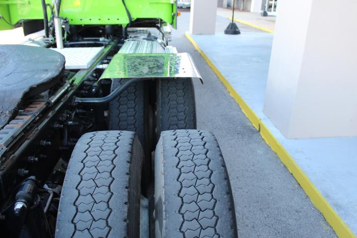 2021 Freightliner CORONADO-6