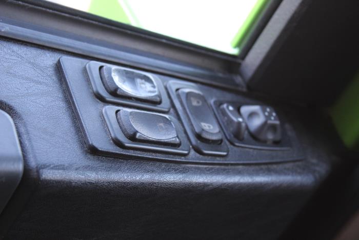 2021 Freightliner CORONADO-21