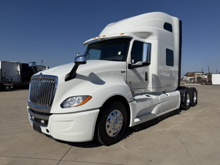 2023 International LT625-0