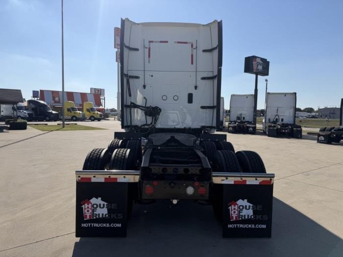 2023 International LT625-5