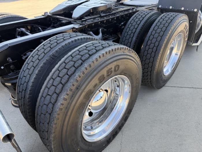 2023 International LT625-12