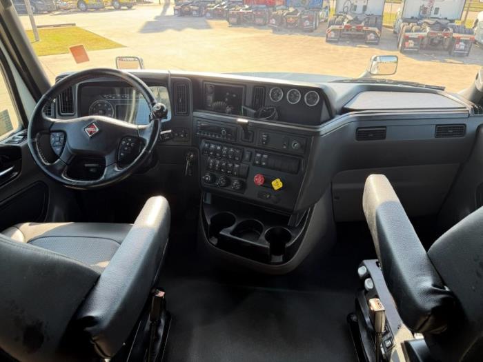 2023 International LT625-17