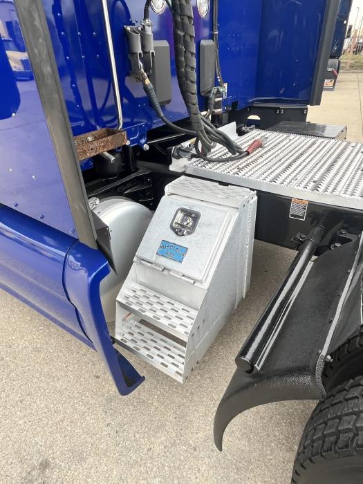 2022 Peterbilt 579-4