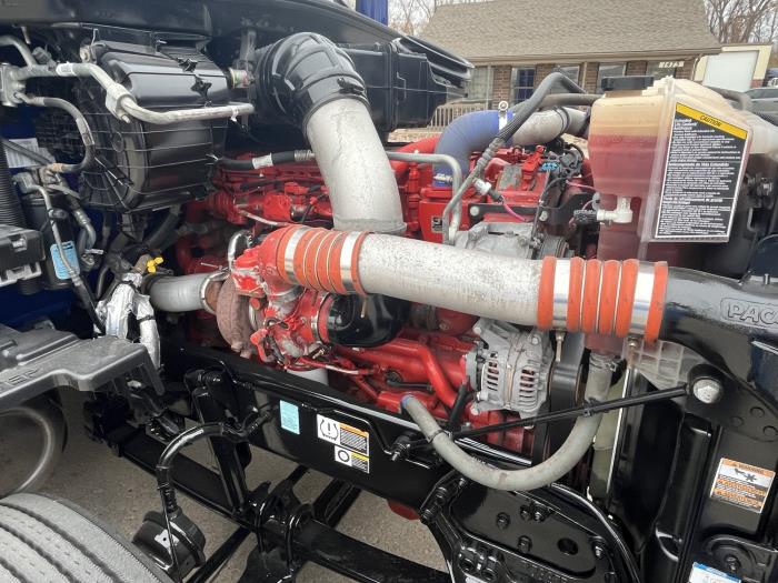 2022 Peterbilt 579-10