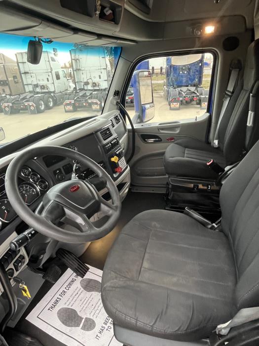 2022 Peterbilt 579-13
