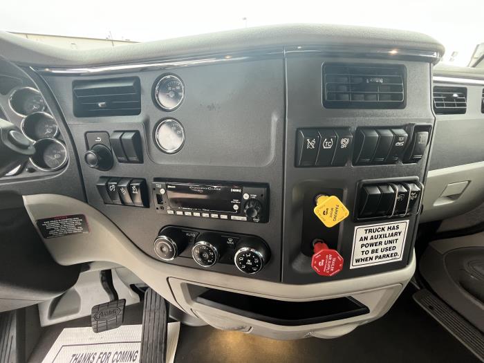 2022 Peterbilt 579-19