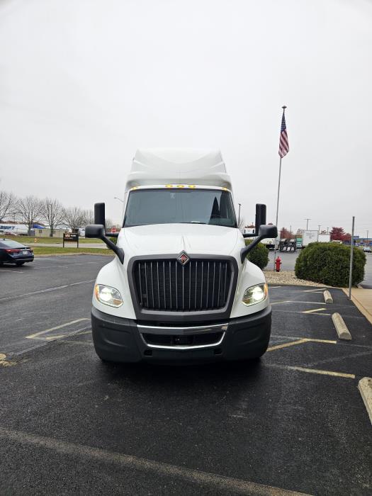 2022 International LT625-6