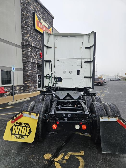 2022 International LT625-9