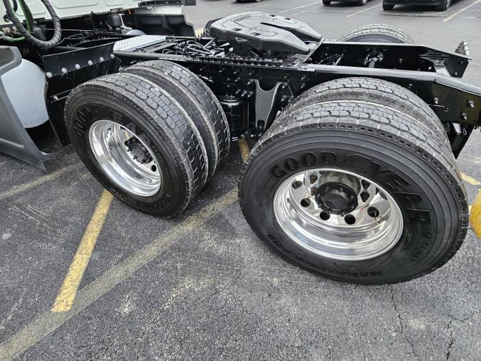 2022 International LT625-11