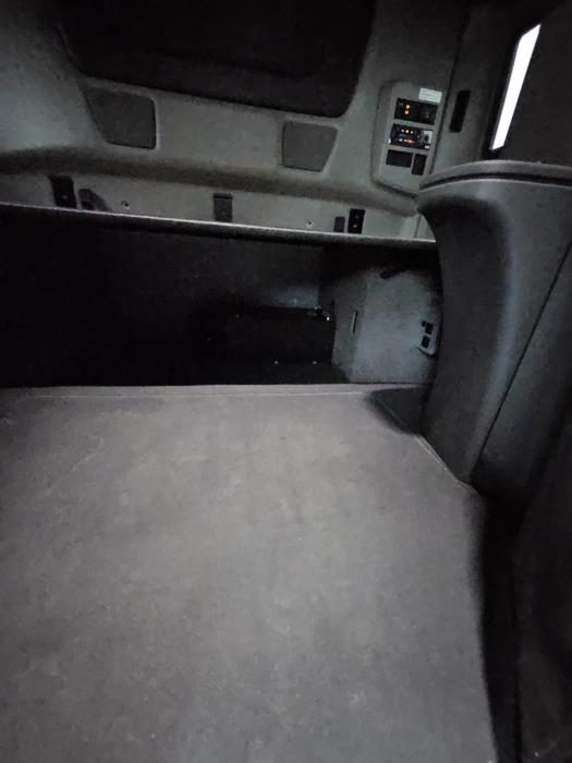 2022 International LT625-18