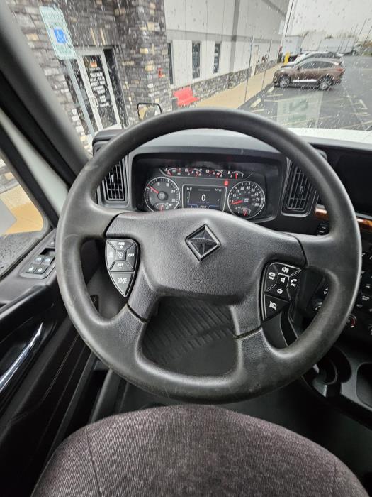 2022 International LT625-20