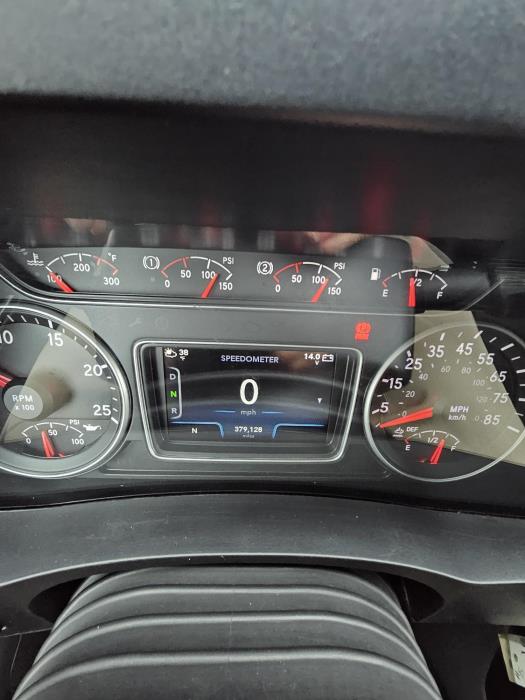 2022 International LT625-21