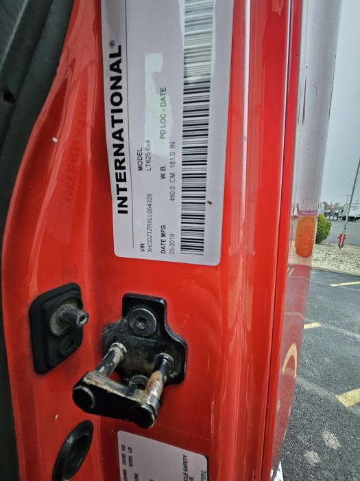 2020 International LT625-12