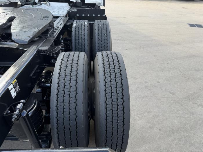 2022 Peterbilt 579-12