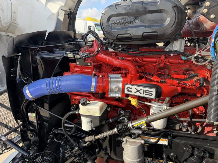 2022 Peterbilt 579-18