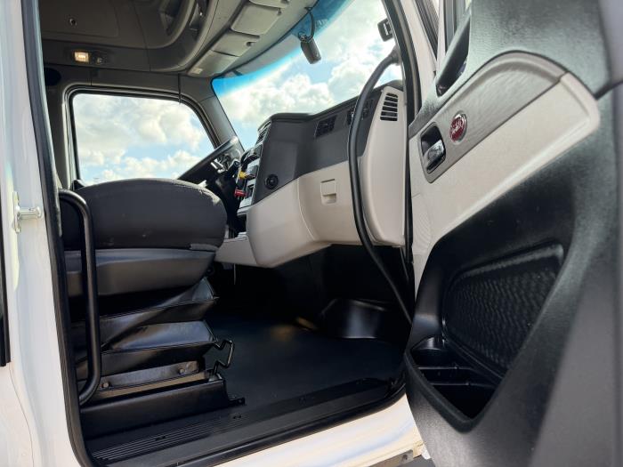 2022 Peterbilt 579-23