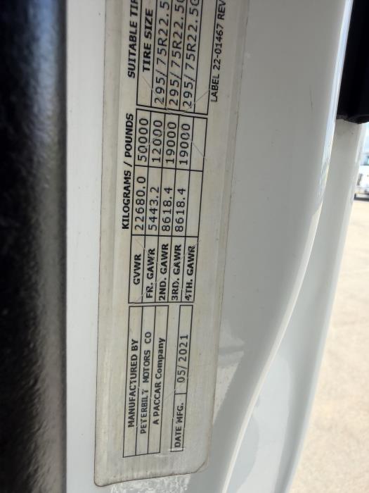 2022 Peterbilt 579-27