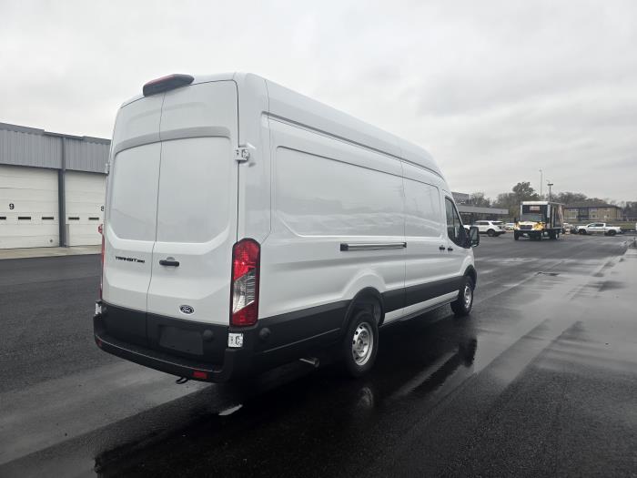 2026 Ford Transit-350-5