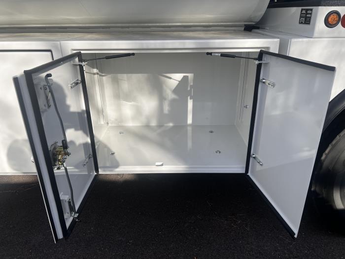 2026 Peterbilt 548-8