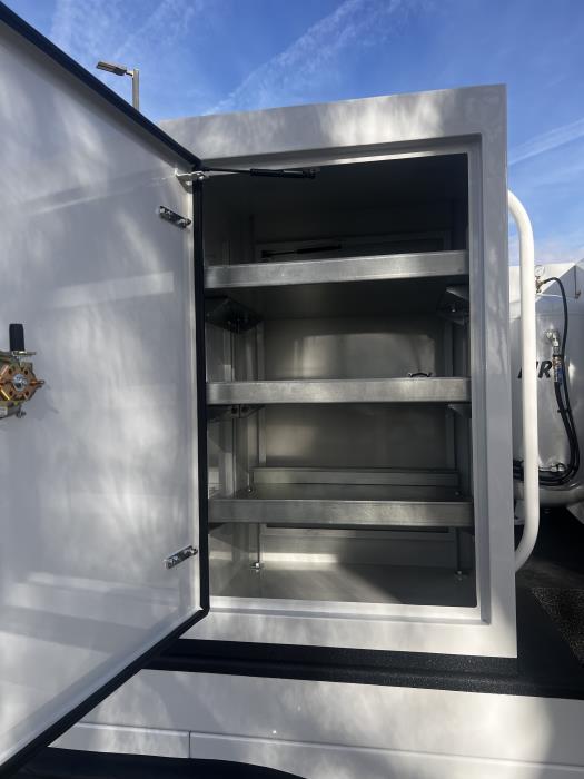 2026 Peterbilt 548-10