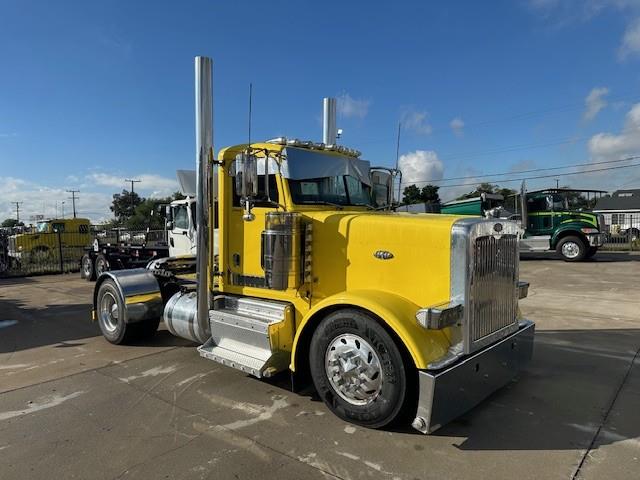 2015 Peterbilt 389 photo 3