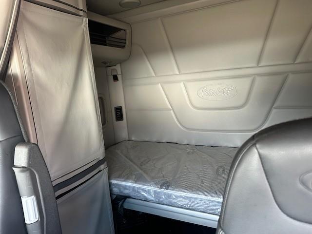 2025 Peterbilt 579-5