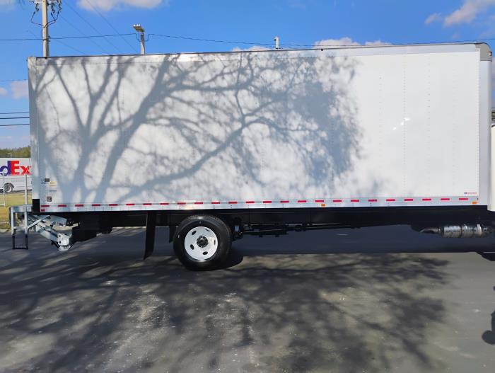 2019 Freightliner Business Class M2 106-5