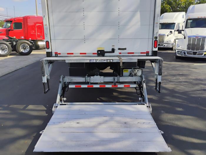 2019 Freightliner Business Class M2 106-9