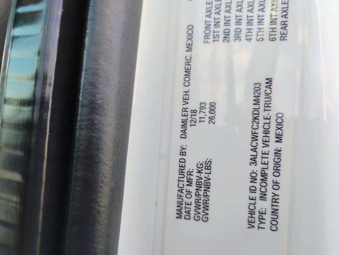 2019 Freightliner Business Class M2 106-18