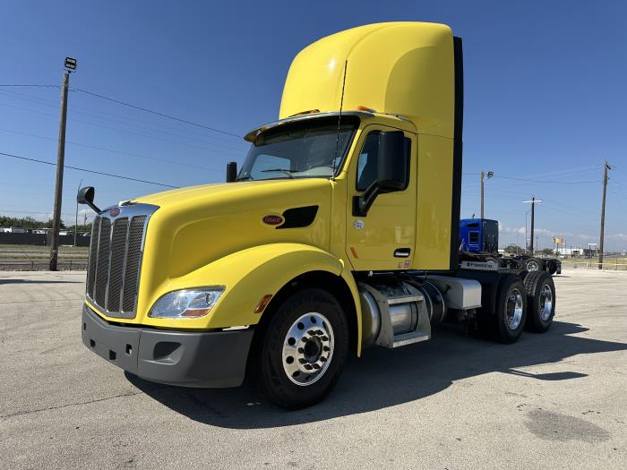 2021 Peterbilt 579-3
