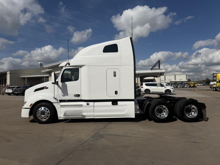 2022 Peterbilt 579-2