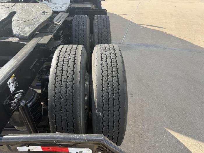 2022 Peterbilt 579-12