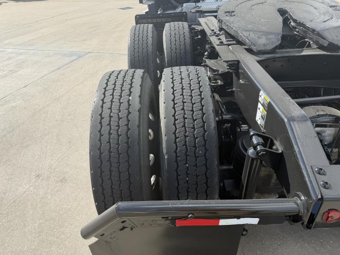 2022 Peterbilt 579-13