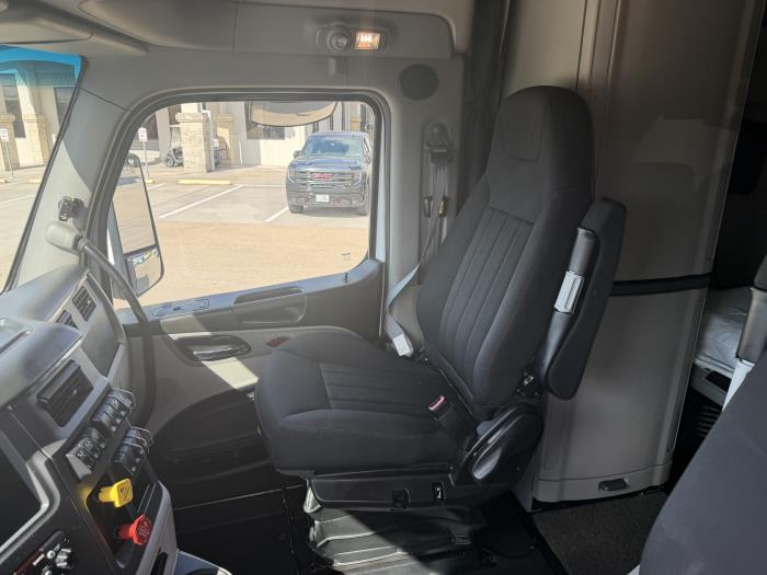 2022 Peterbilt 579-26