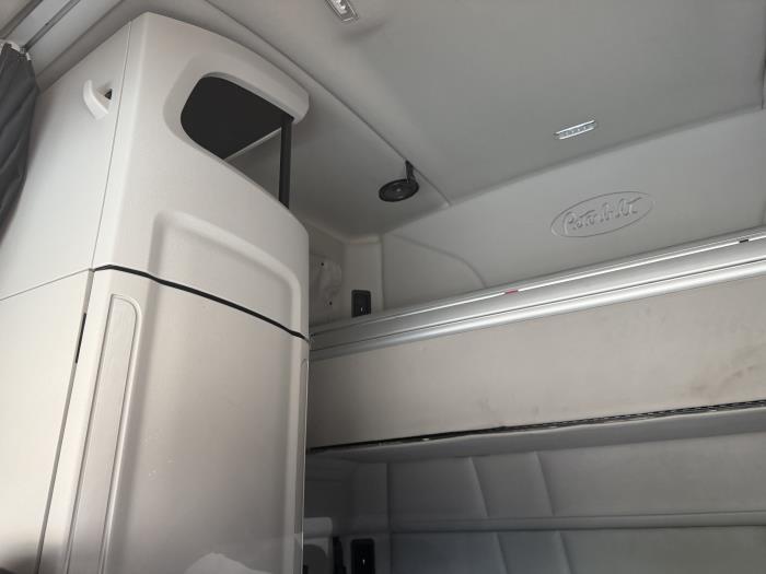 2022 Peterbilt 579-29