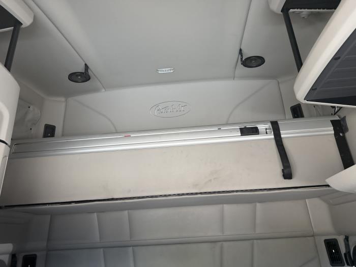 2022 Peterbilt 579-30