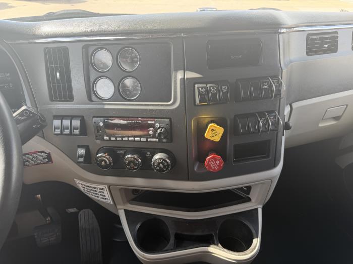 2022 Peterbilt 579-37