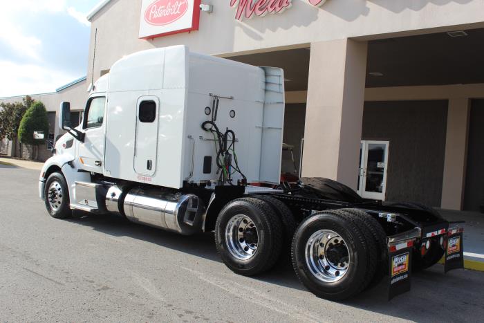 2022 Peterbilt 579-4