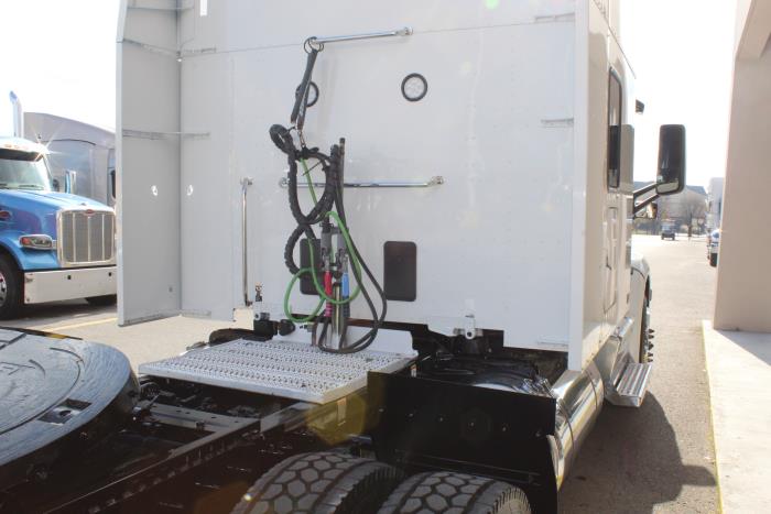 2022 Peterbilt 579-7