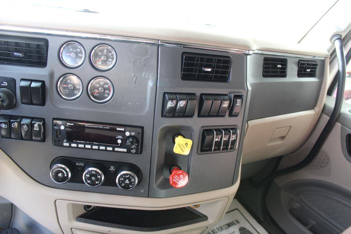 2022 Peterbilt 579-12