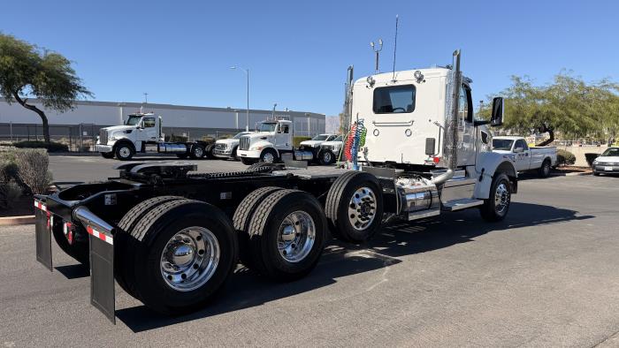 2026 Peterbilt 567-7