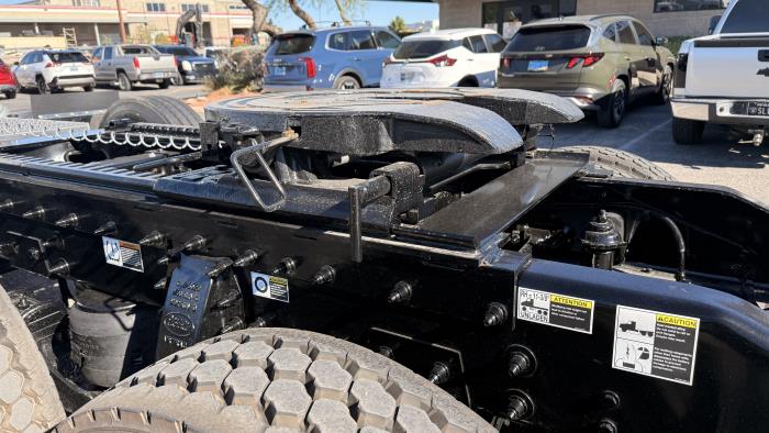 2026 Peterbilt 567-3