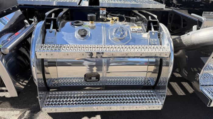 2026 Peterbilt 567-4